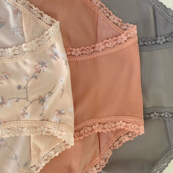 Adrienne Vittadini Lacy Panties 1X 2X - Picture 16 of 16